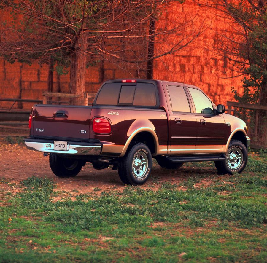  Ford F-150 SuperCrew Cab 2001 года  (фото 28 из 96)